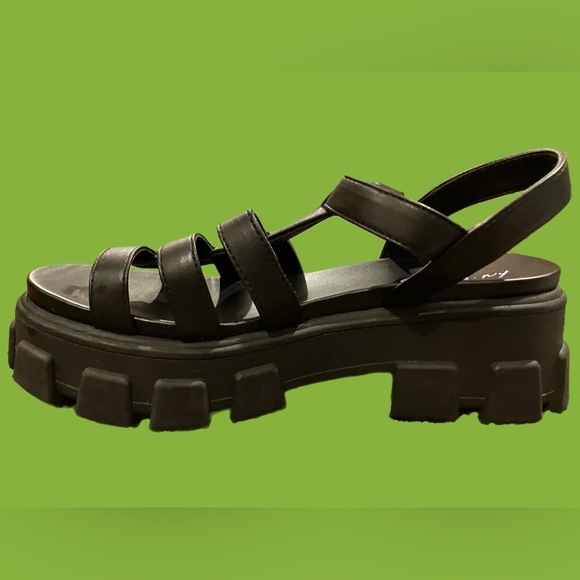 Circus by Sam Edelman Gilla Lug Sole Platform Sandals - Women’s Size 9 (Black)​ - Picture 5 of 6